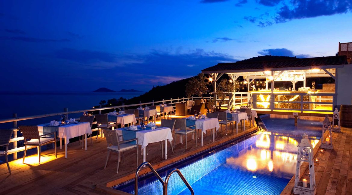 Asfiya Sea View restaurant and bar at dusk