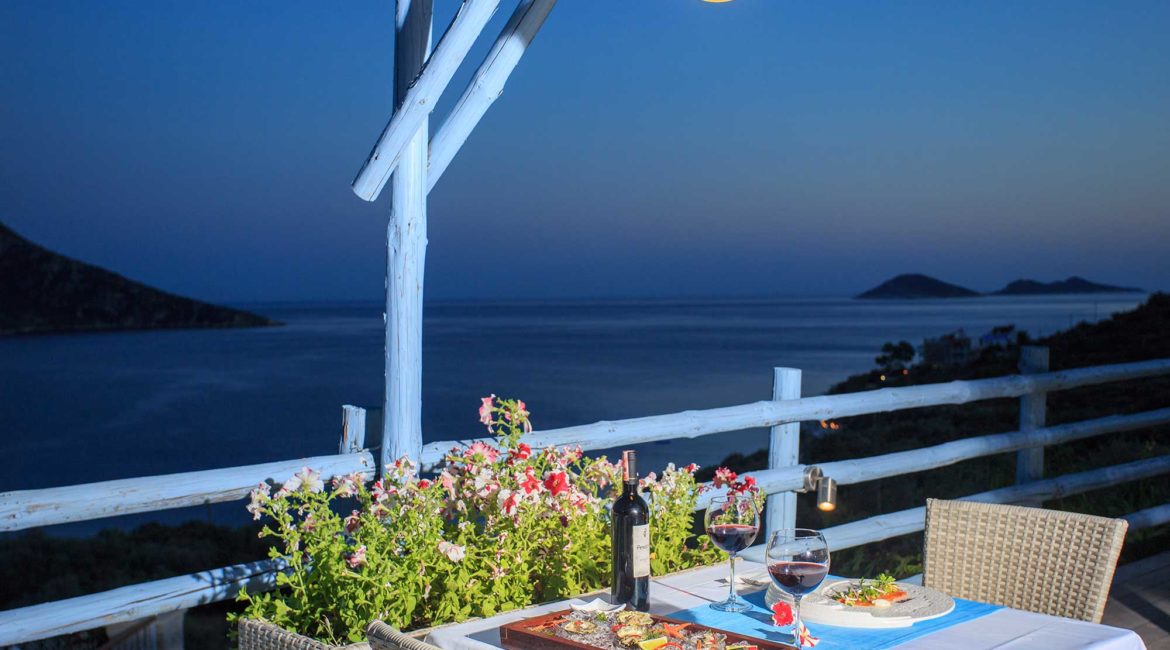 Asfiya Sea View restaurant with beautiful views