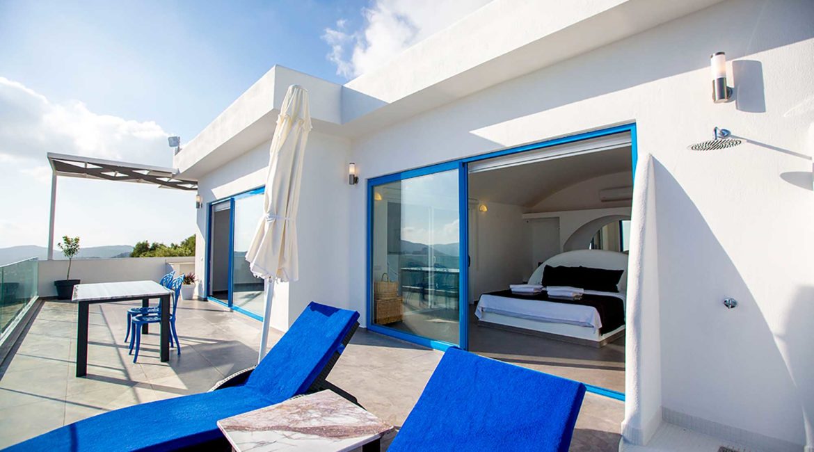 Bedroom and terrace of Villa En Tepe 1