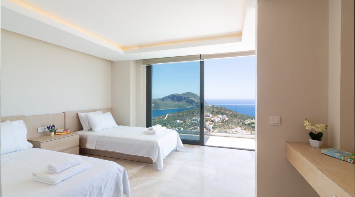 Villa Marvel twin bedroom with fantastic views