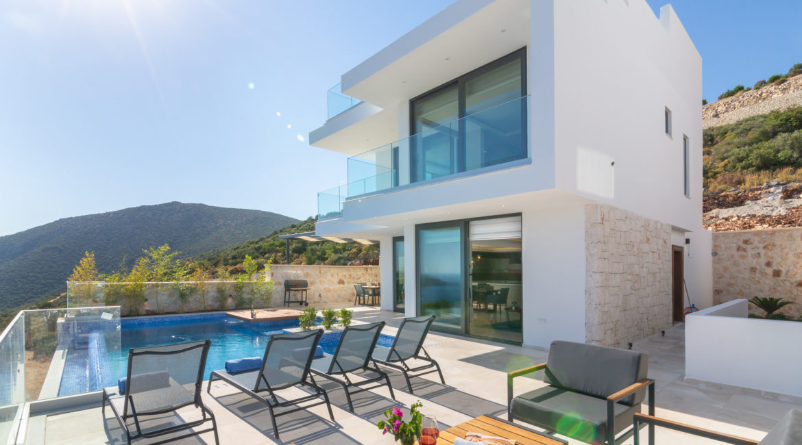 Villa Marvel sun terrace and pool