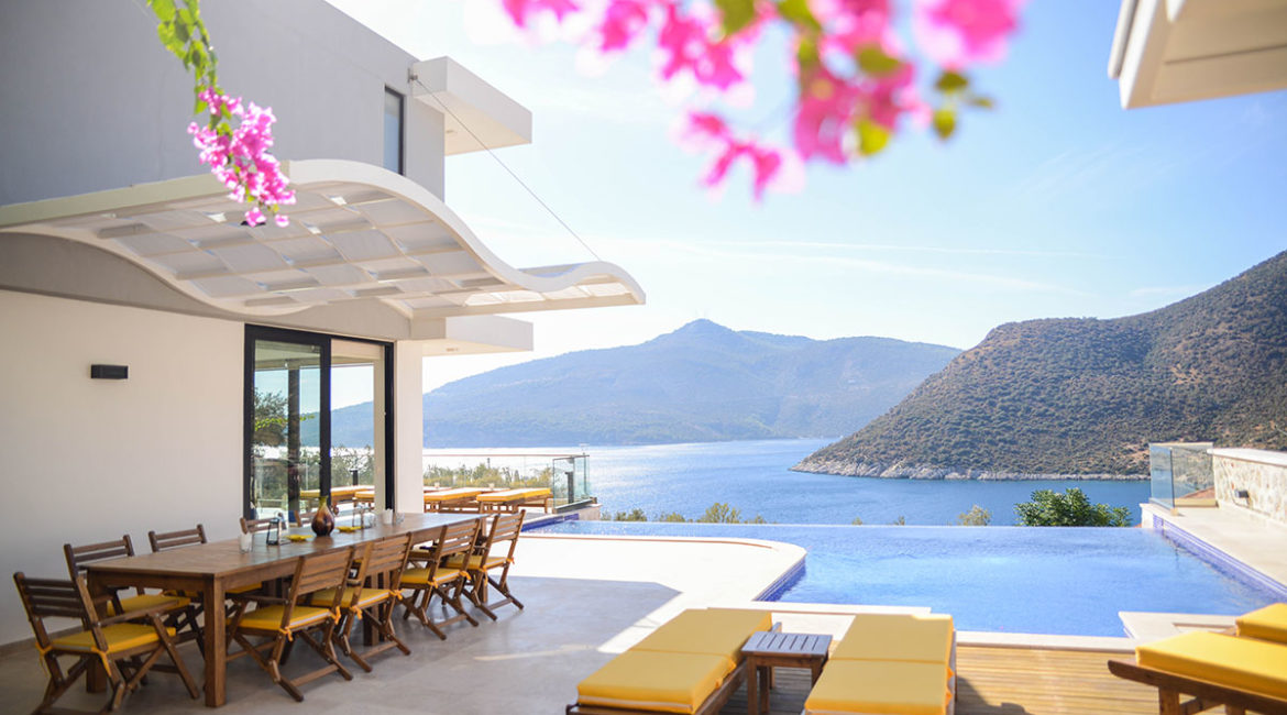 Villa Ozma sun terrace and pool with beautiful sea views