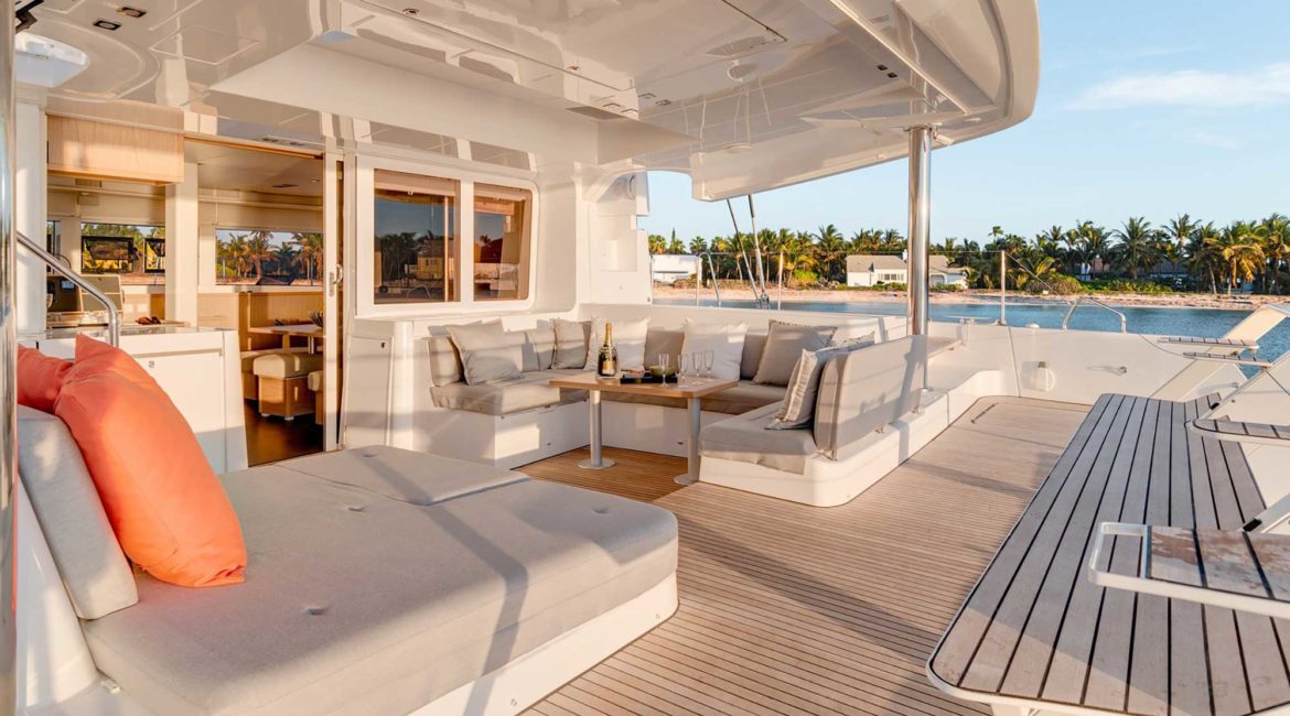 Aurous spacious deck