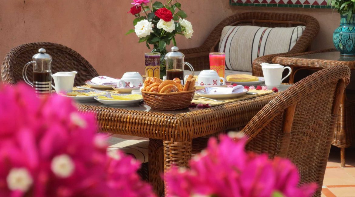 Breakfast on the terrace at Riad Hikaya