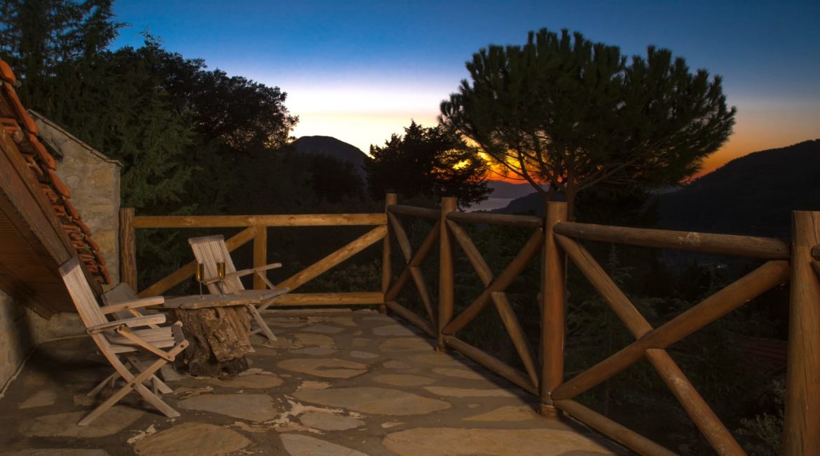 Chalet Vista terrace  at sunset