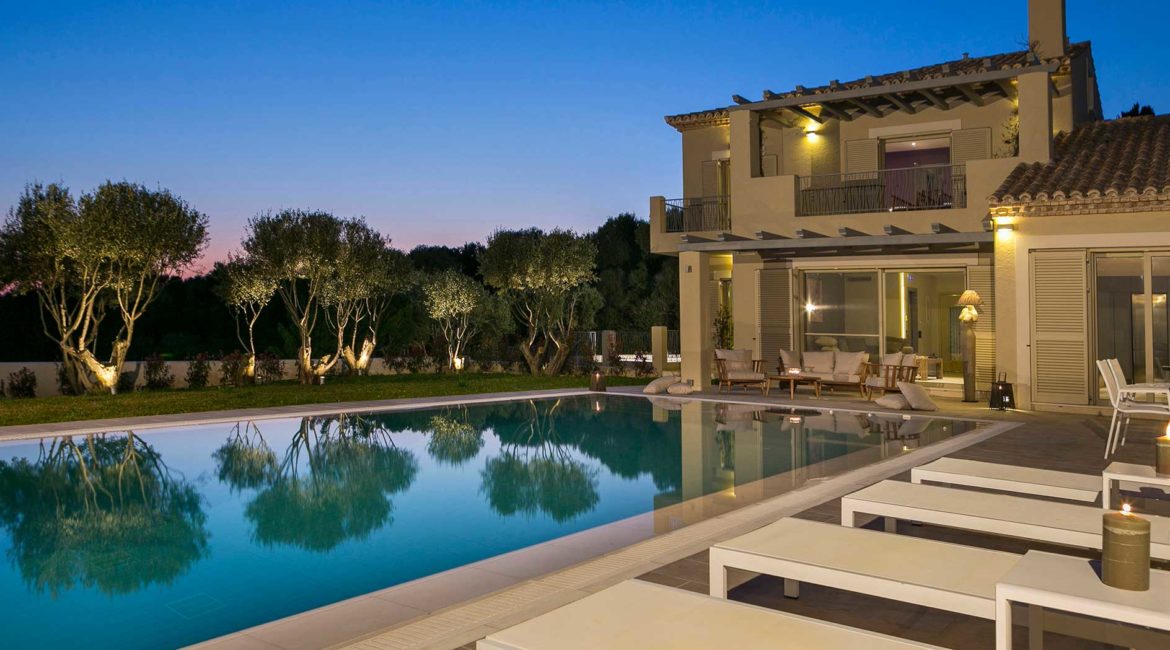 Villa Philoxenia pool and exterior