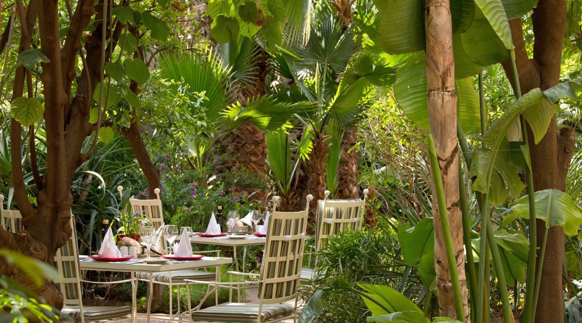 The garden restaurant at Les Jardins de la Medina