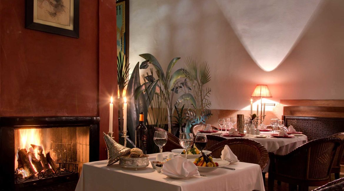 The indoor restaurant at Les Jardins de la Medina