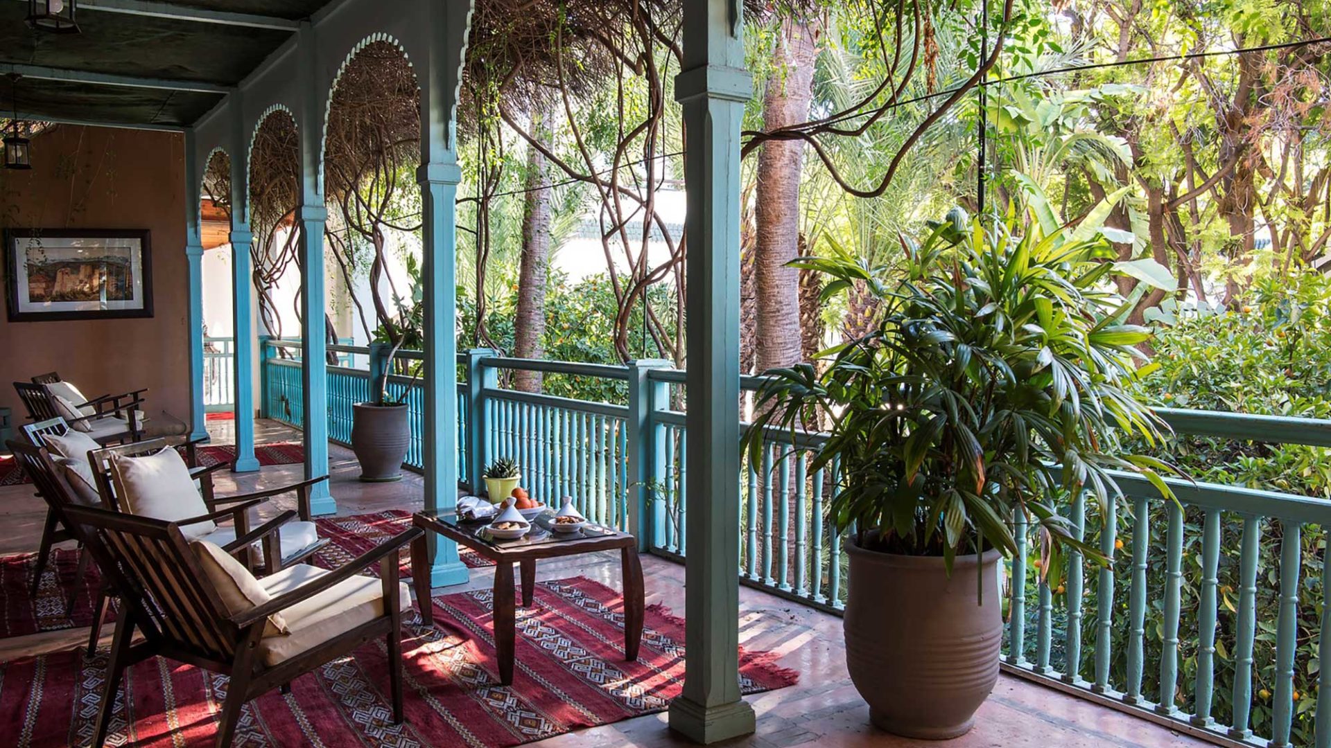 An outside terrace at Les Jardins de la Medina