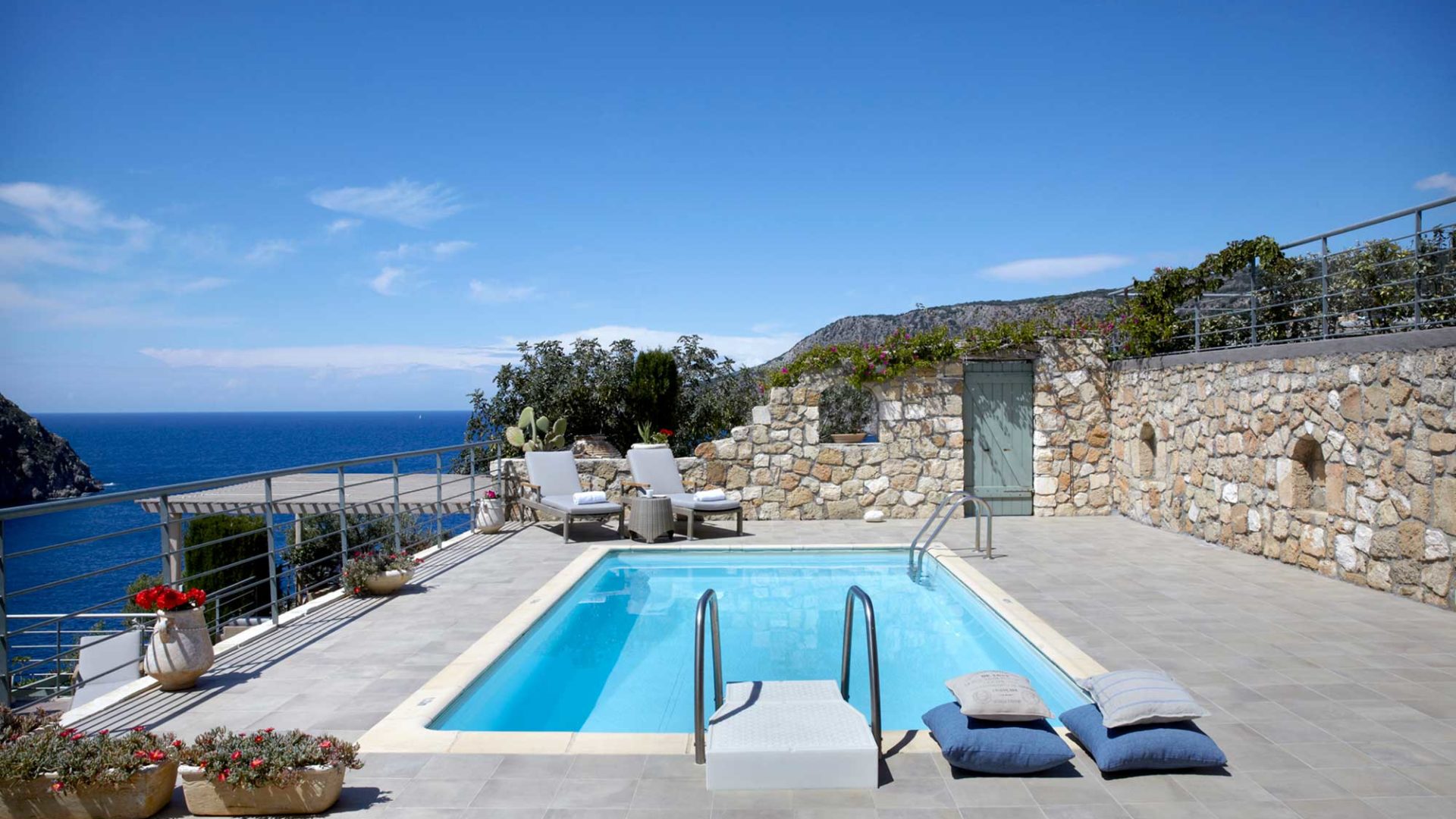 Villa Elea Braunis Horio sun terrace and pool