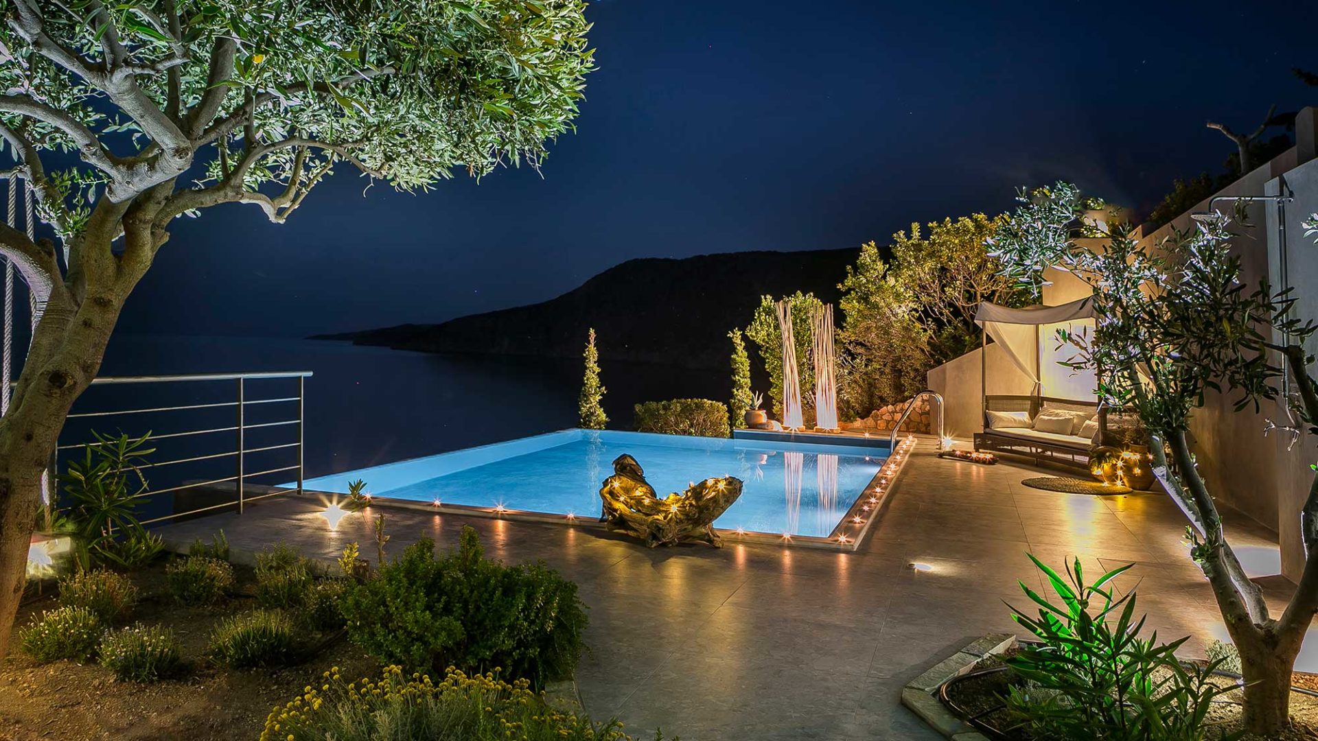 Villa Eleni Braunis Horio pool and terrace