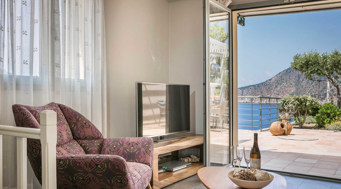 Villa Eleni Braunis Horio living room and outside sun terrace