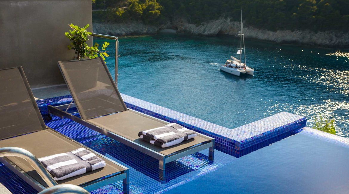 Villa Eutuxia Braunos Horio infinity pool with terrace and sea views