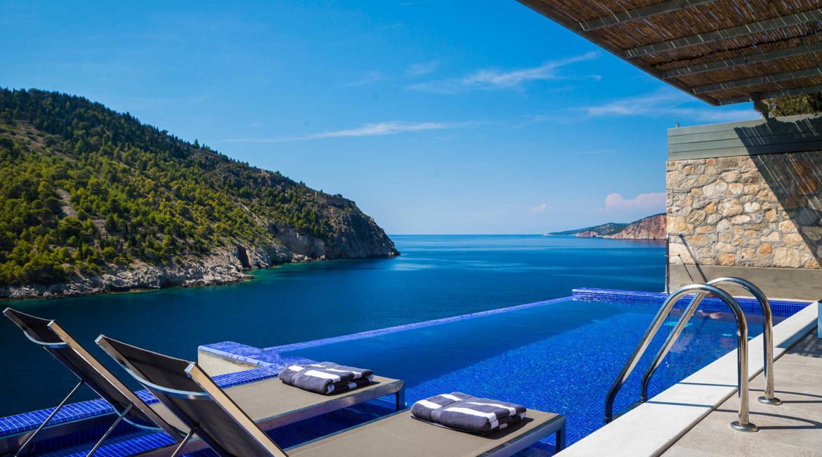 Villa Eutuxia Braunos Horio infinity pool with sea views