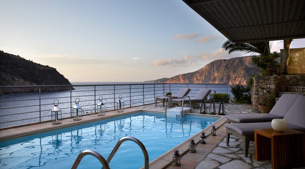 Villa Maistralli Braunis Horio pool with sea views