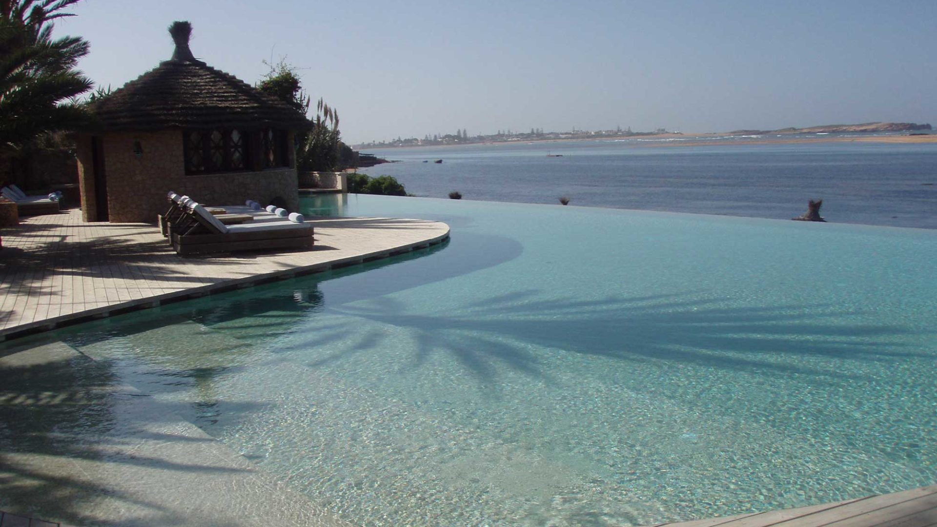 La Sultana Oualidia's infinity pool