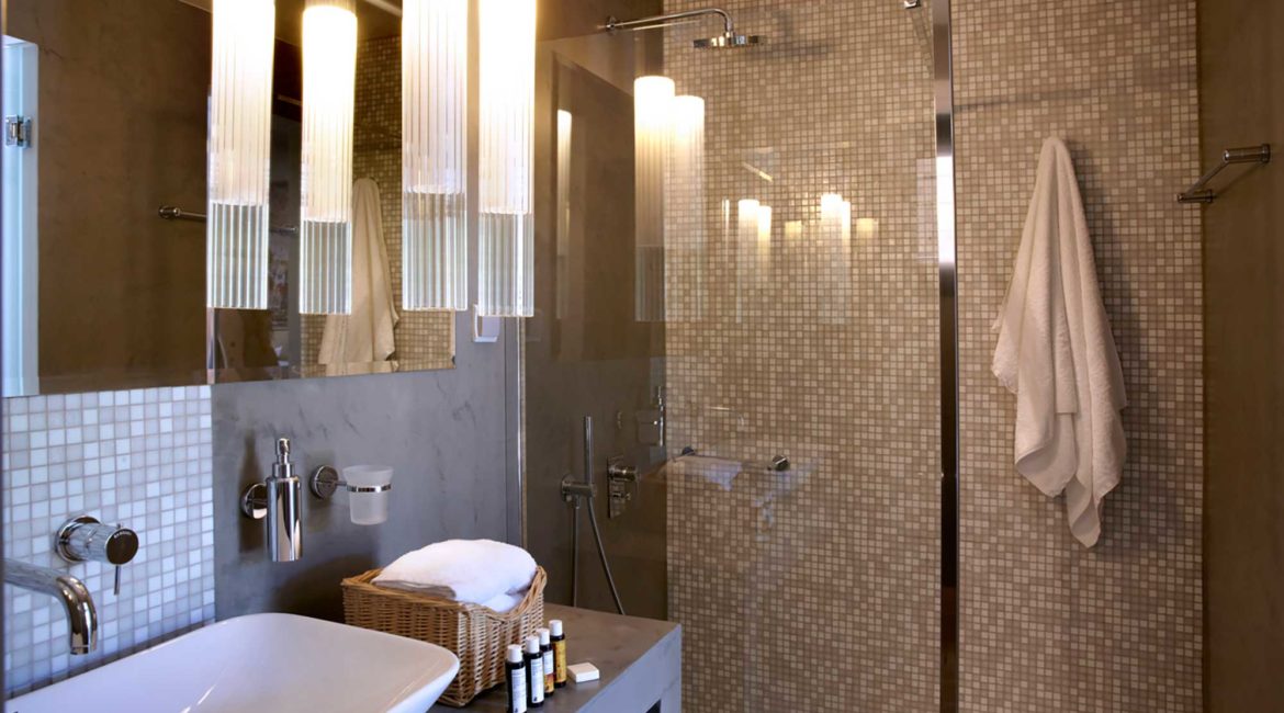 Villa Eco Braunis Horio shower room