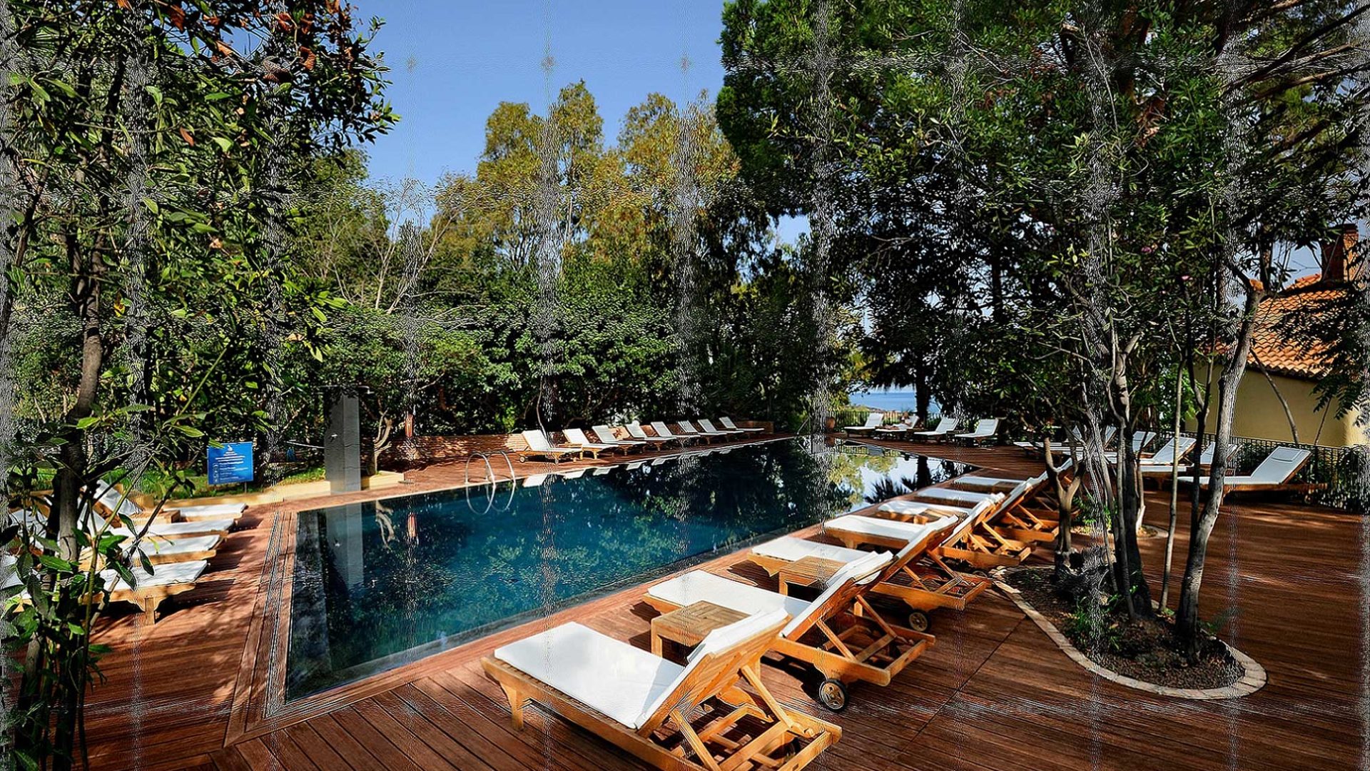 Pool with views at Alberi del Paradiso