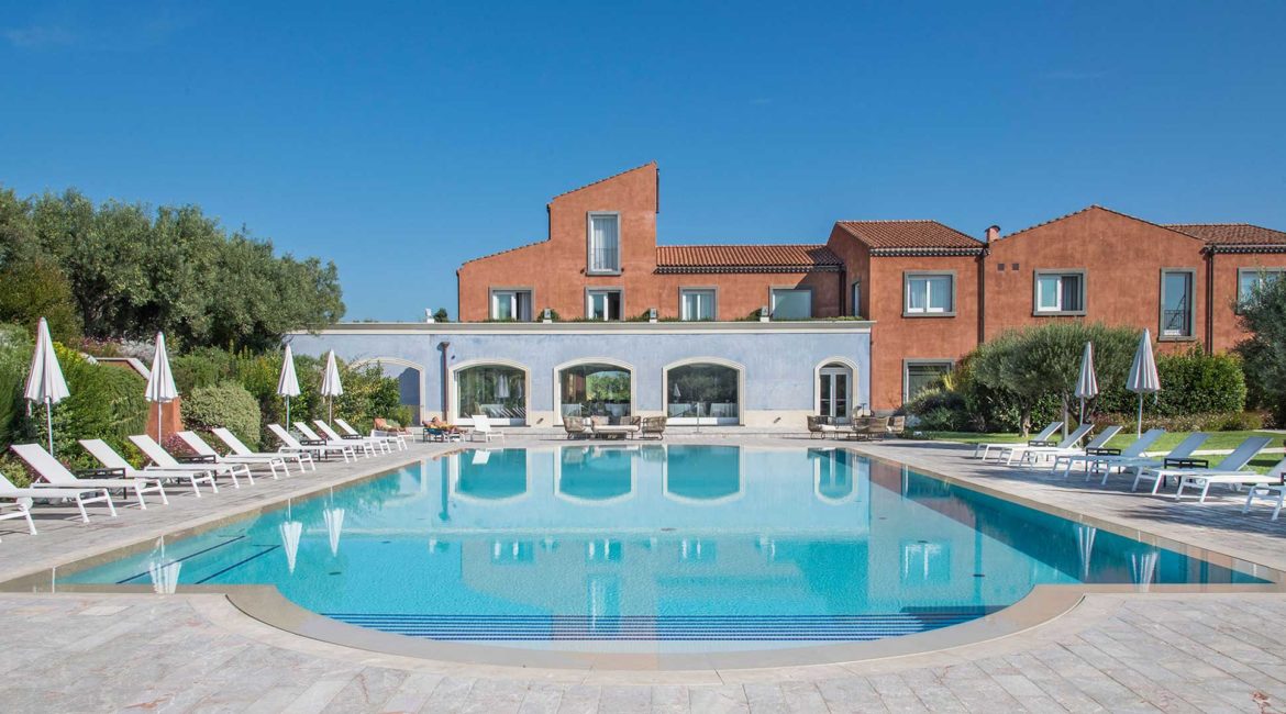 Hotel Villa Neri's lovely large pool