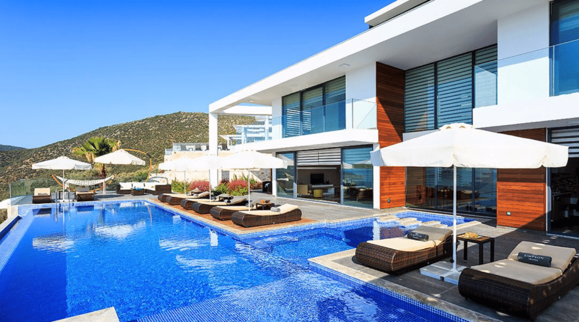 Pool and terrace at Villa Lapis
