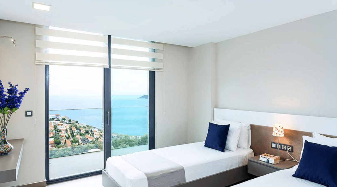 Villa Lapis twin bedroom with sea views