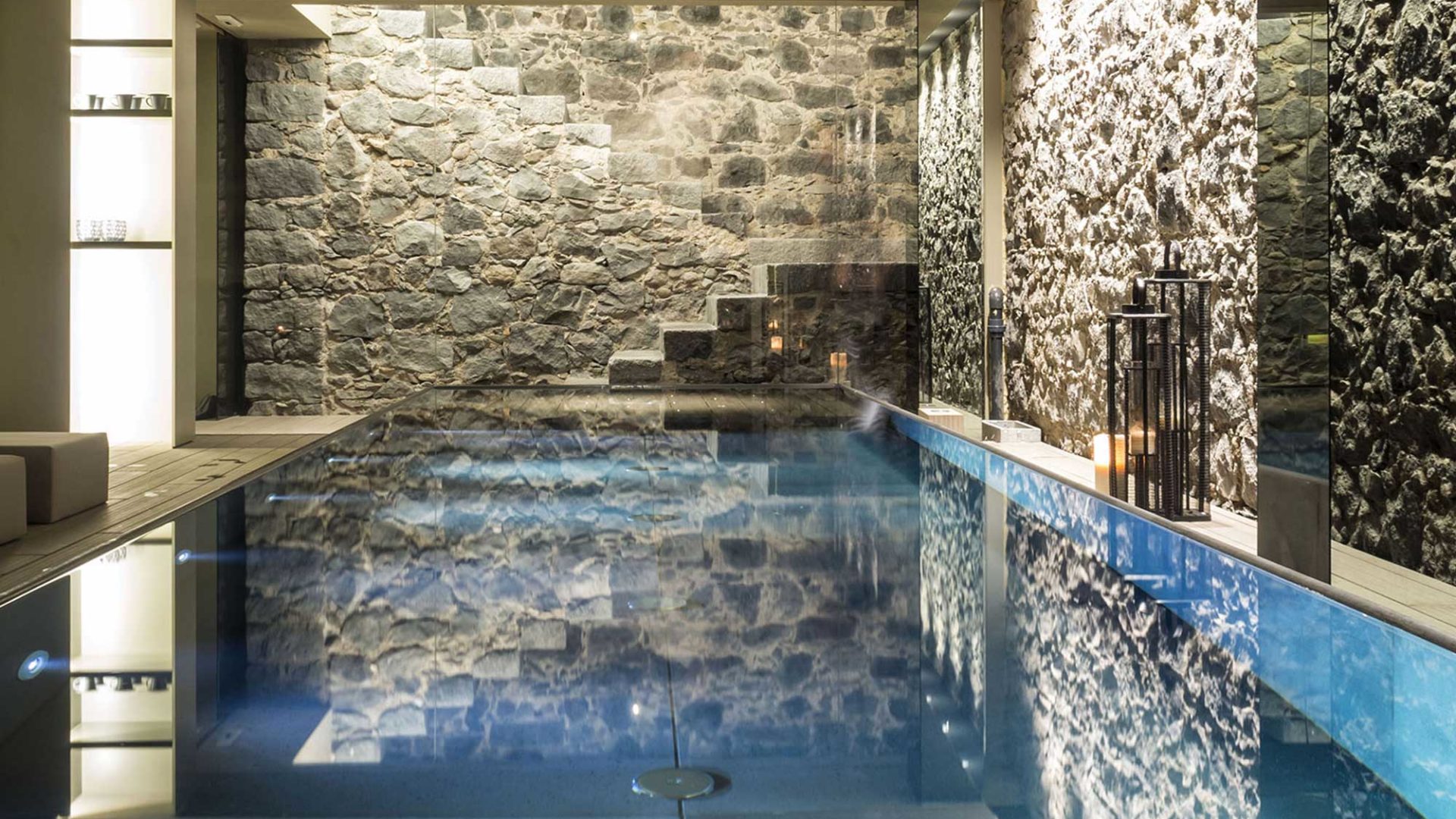 The indoor lava pool at Zash