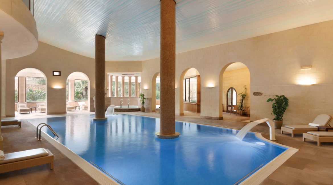 Kempinski Hotel San Lawrenz indoor pool