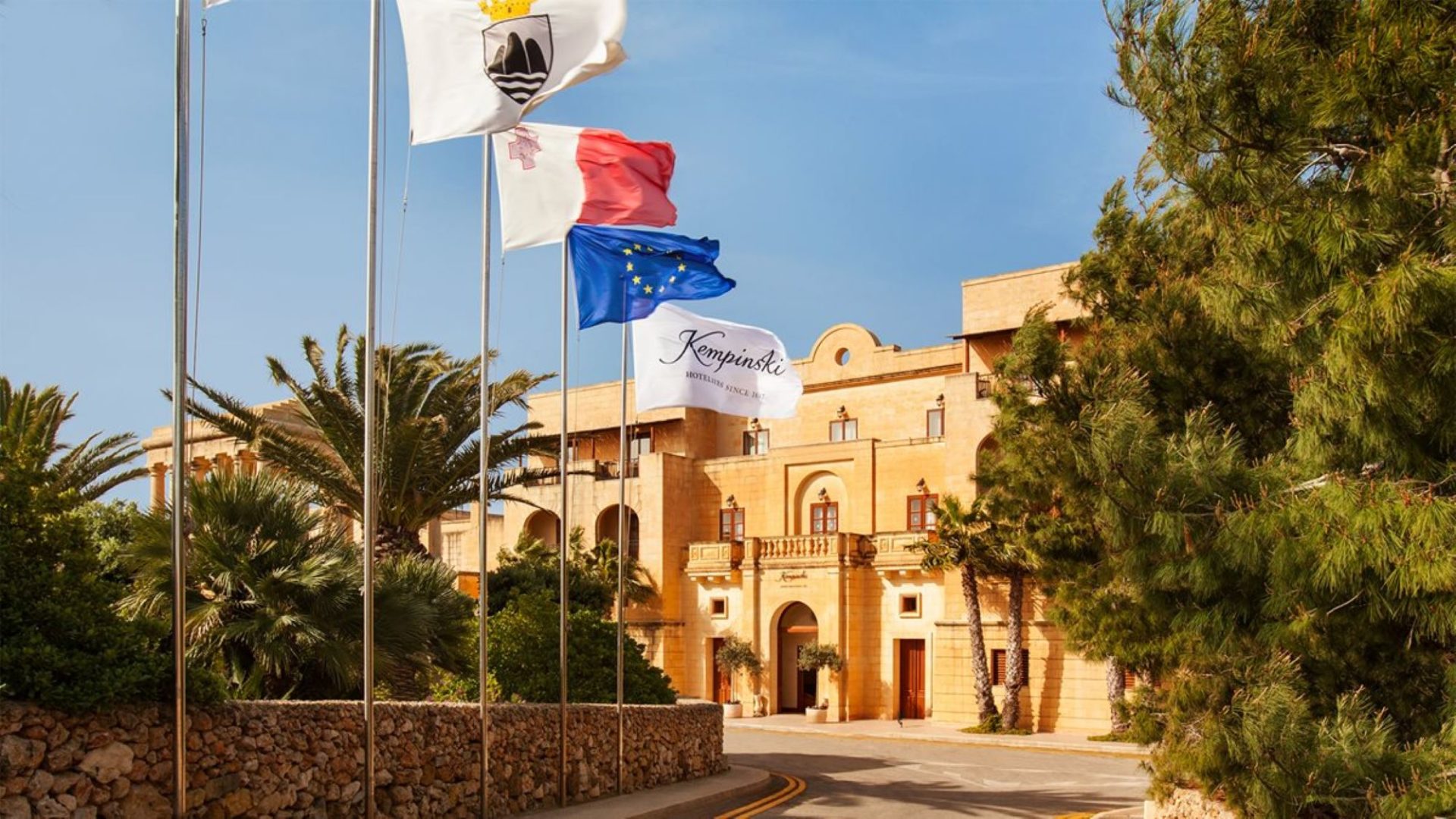 Kempinski Hotel San Lawrenz entrance