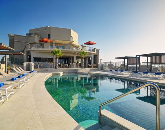 Marriott Malta pool and sundeck