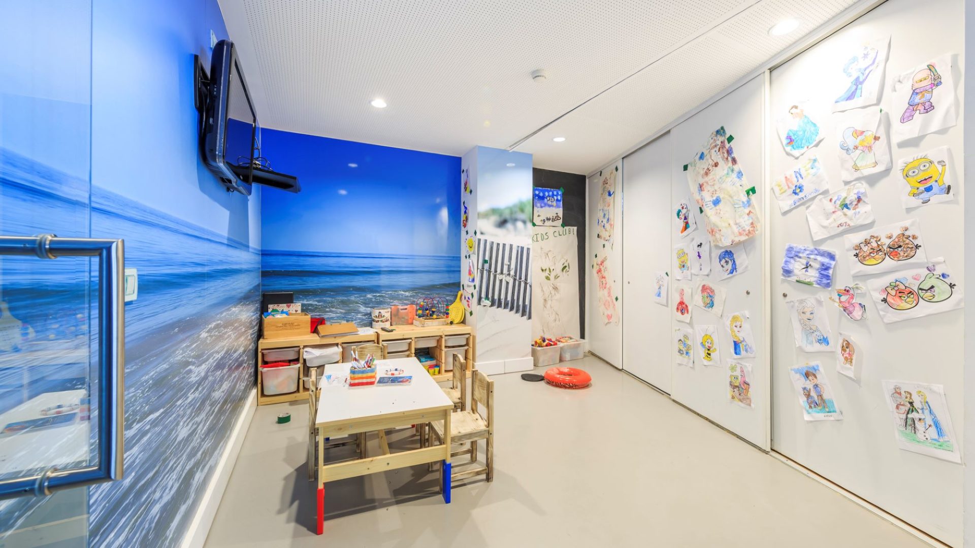 Praia Verde kids play room