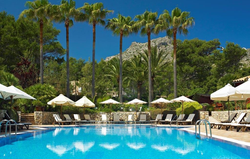 Swimming pool at Cala Sant Vicenc Hotel