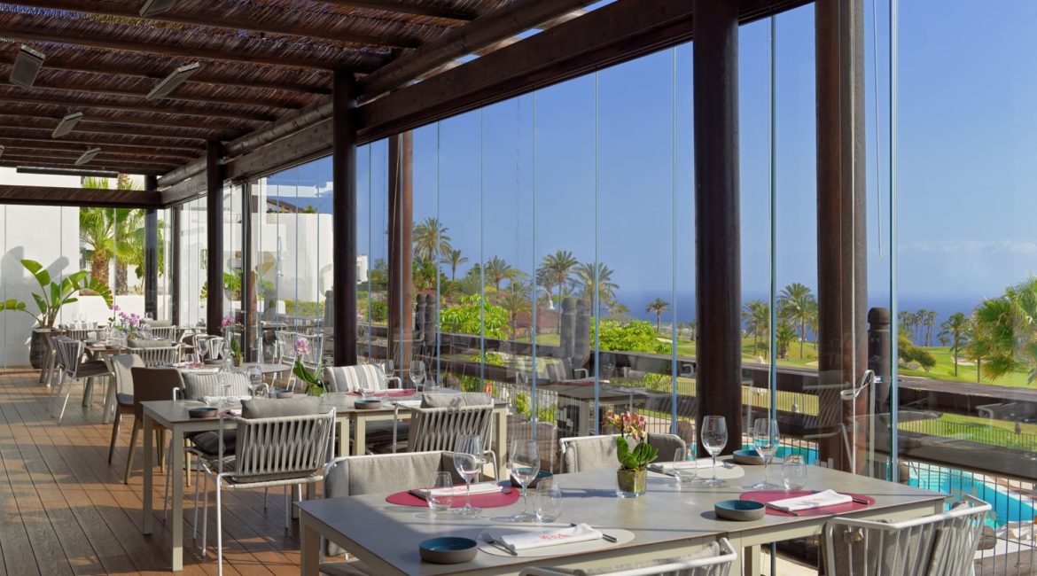 La Terrazas De Abama Suites Melvin Restaurant golf and sea views