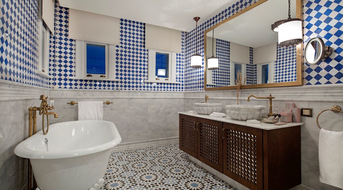 Hagia Sofia Mansions Superior Room Bathroom