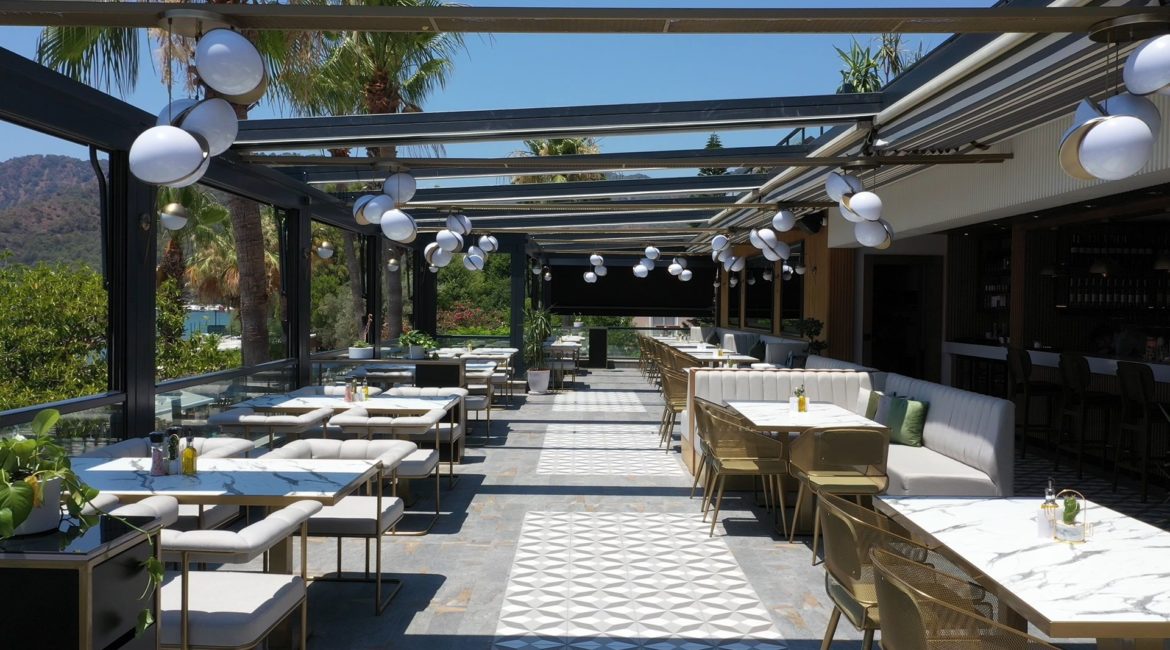 Skopea Inn Alfresco Restaurant with Sea Views
