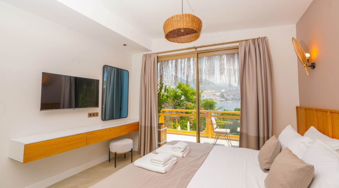 Villa Sidyma Bedroom and balcony