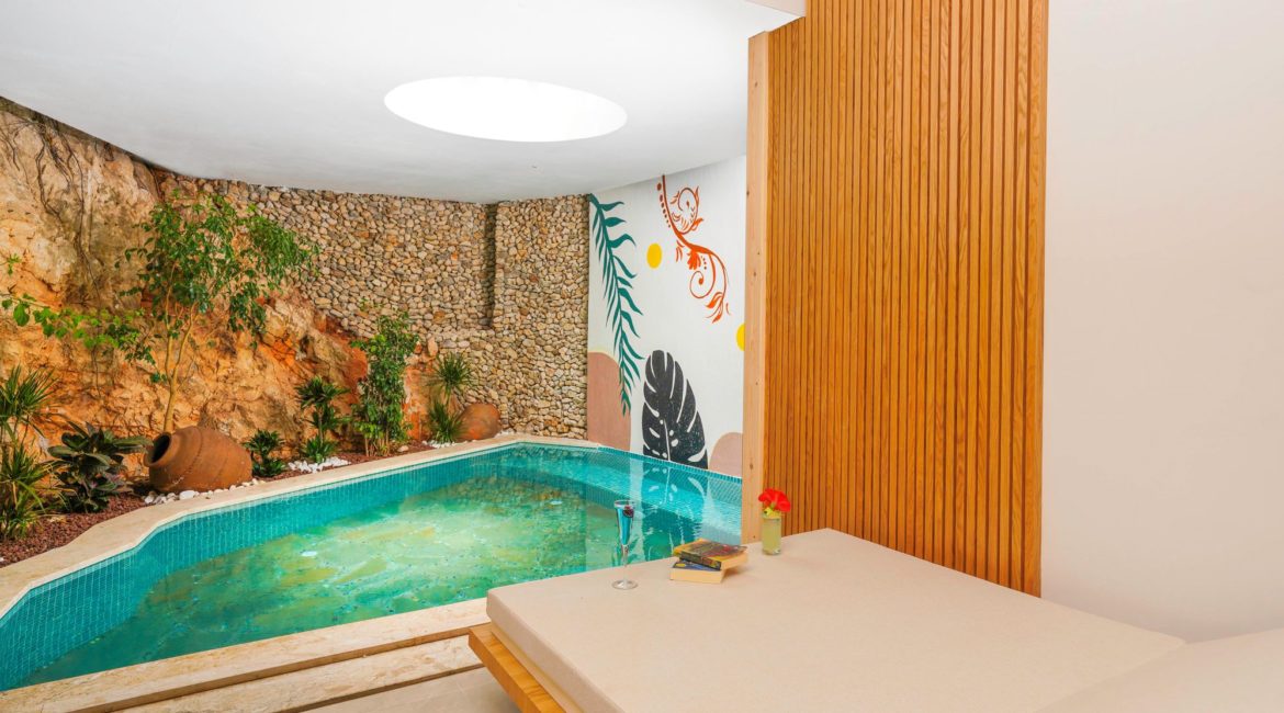 Villa Sidyma Indoor Pool 1