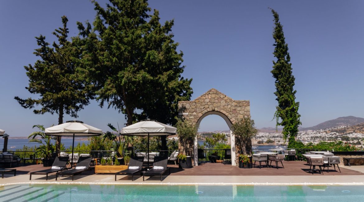 Manastir pool and views by day