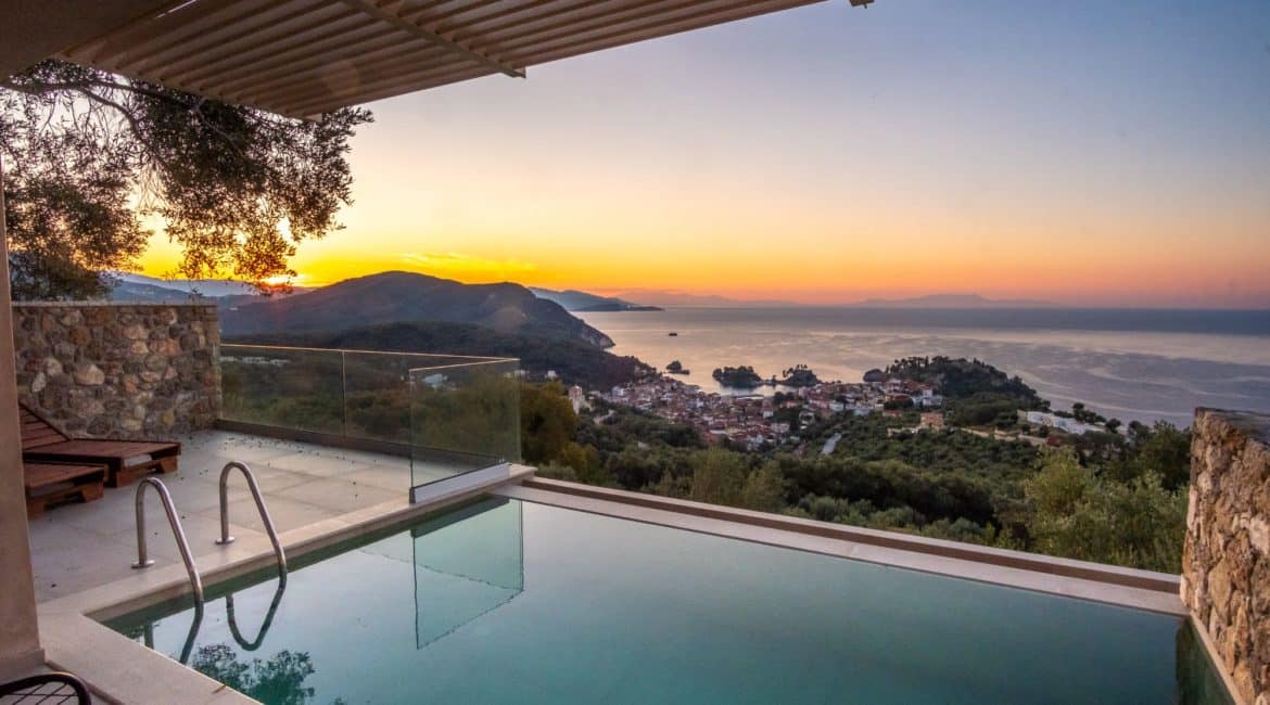 Apolis 1 bedroom premium suite with infinity pool and views over Parga