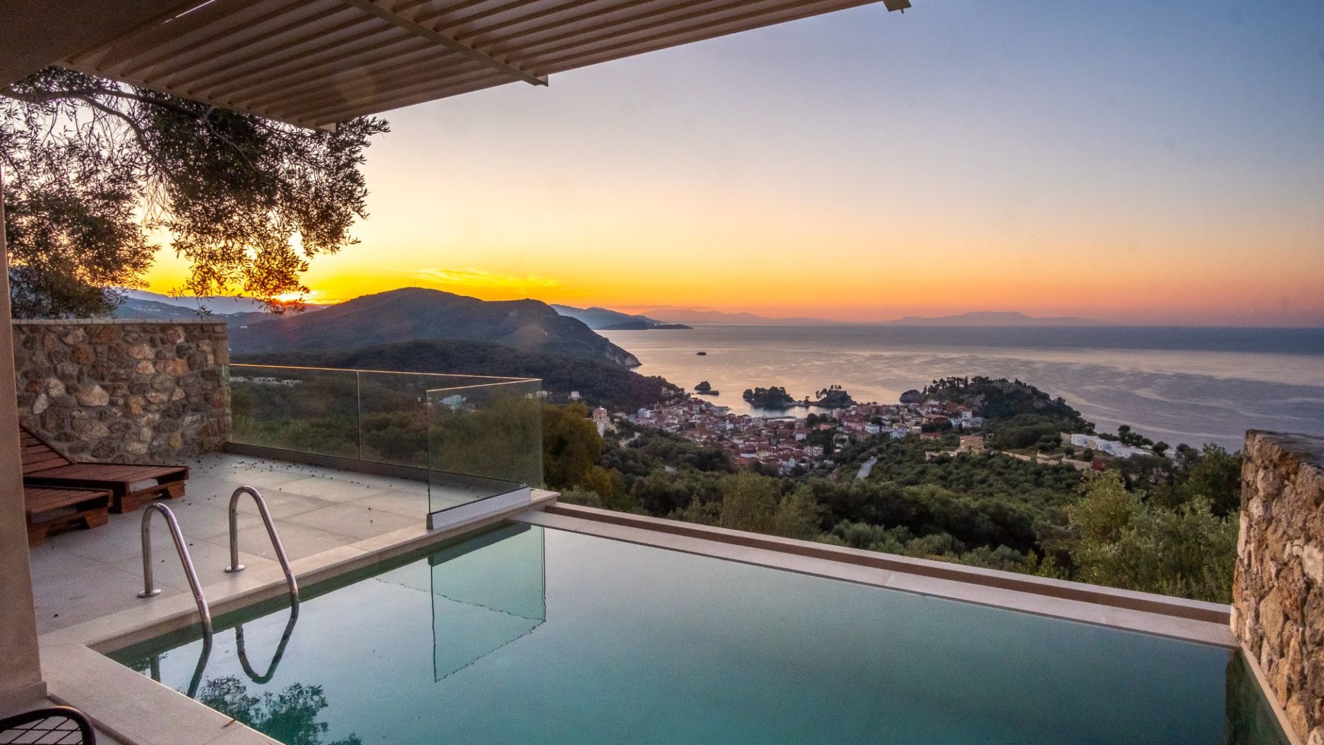 Apolis 1 bedroom junior suite with infinity pool and views over Parga