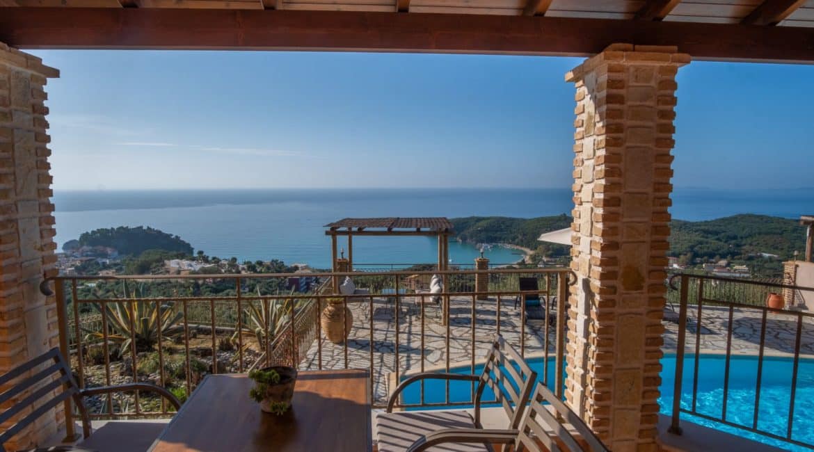 Apolis 2 bedroom villa with private pool and Valtos beach view