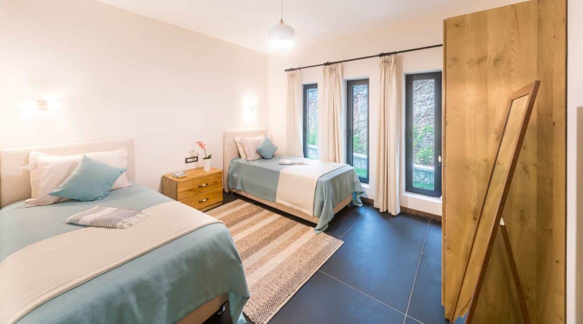 Gokce twin bedroom ground floor