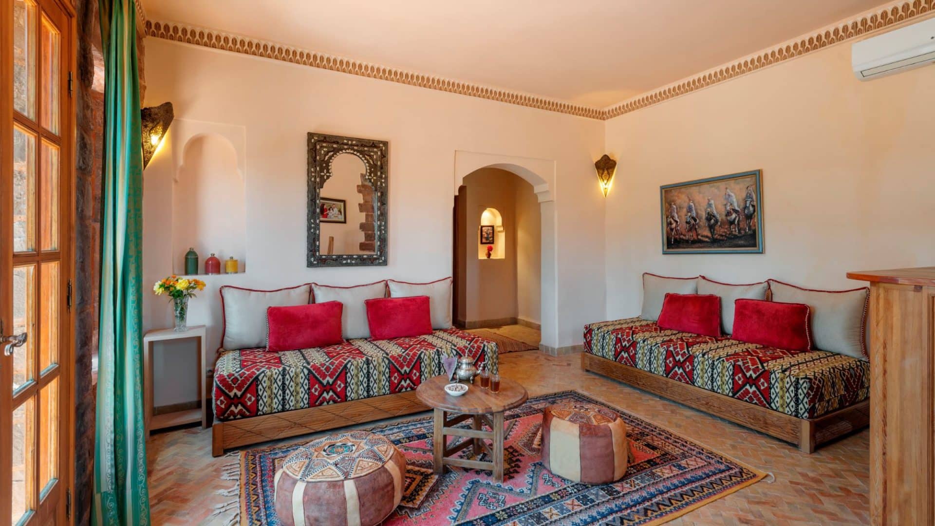 KASBAH ANGOUR ANGOUR DELUXE SUITE SALON 2