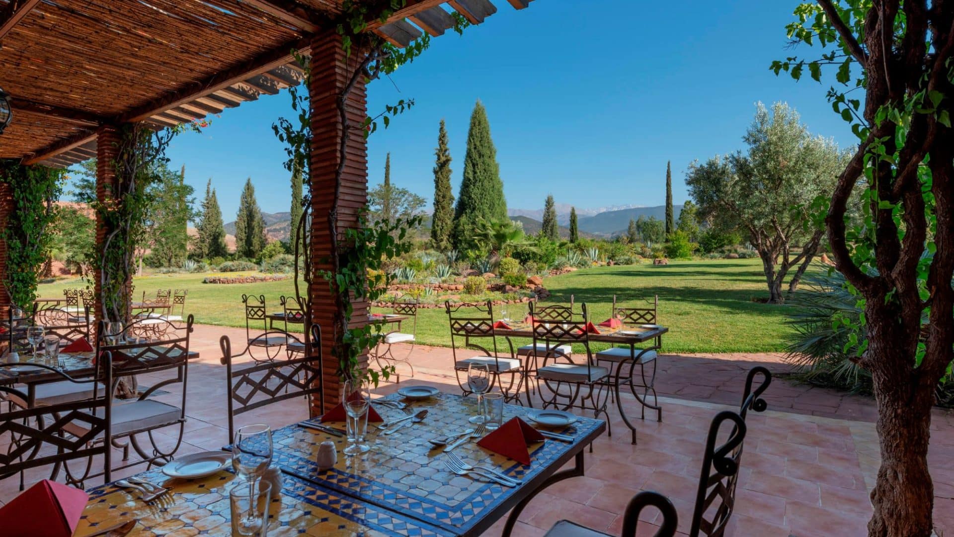 KASBAH ANGOUR ATLAS MOUNTAINS RESTAURANT LUNCH TERRACE 1