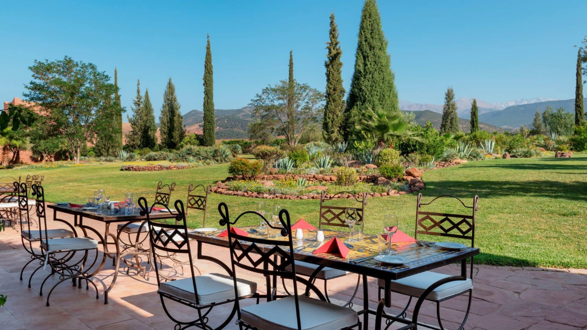 KASBAH ANGOUR ATLAS MOUNTAINS RESTAURANT LUNCH TERRACE 2