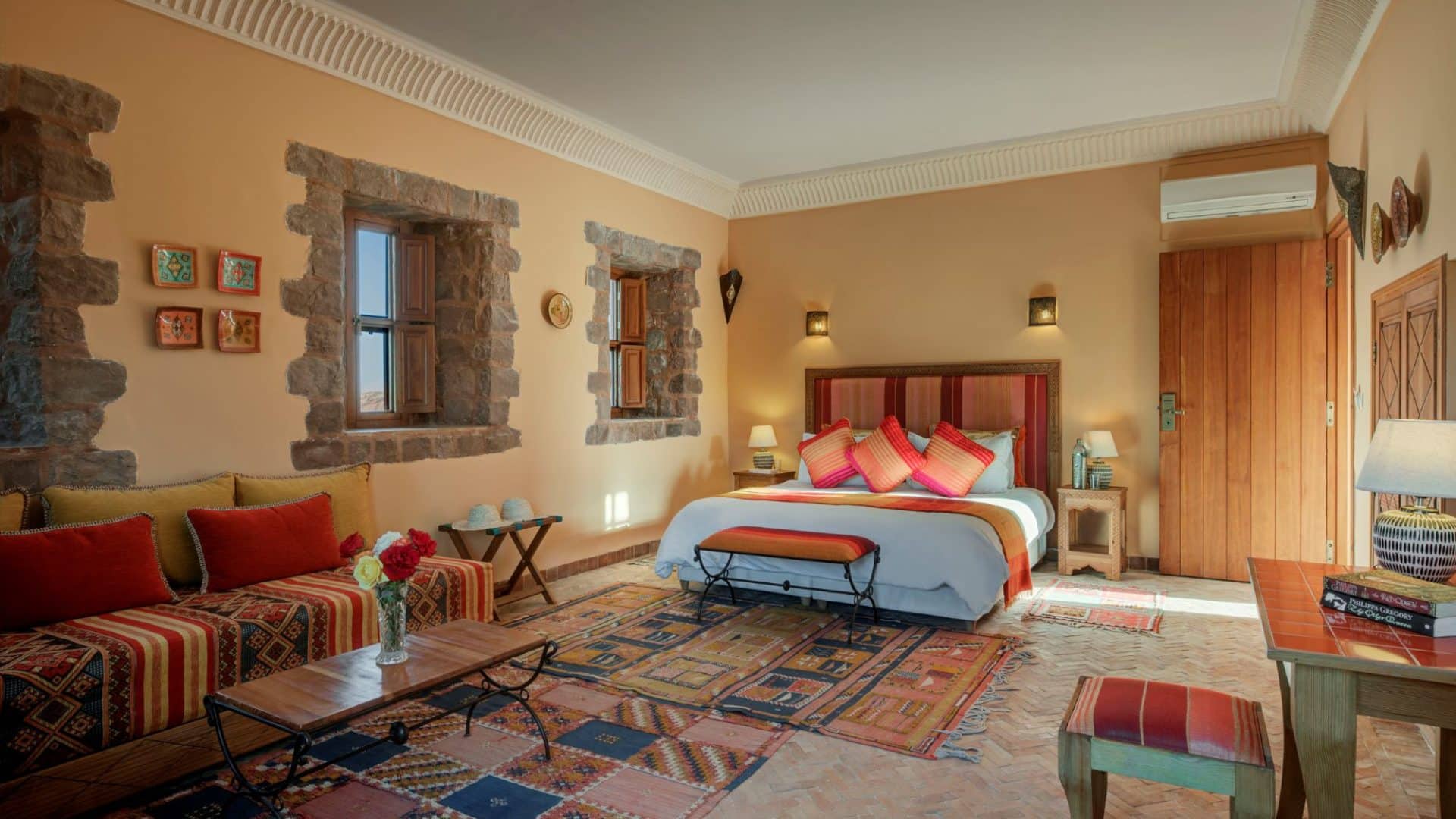 KASBAH ANGOUR TOWER JUNIOR SUITE 1