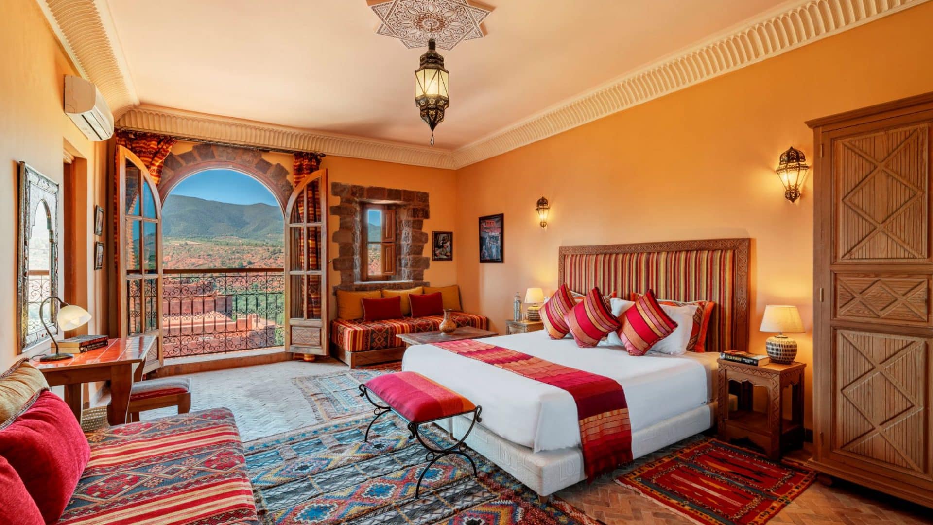 KASBAH ANGOUR TOWER JUNIOR SUITE 2