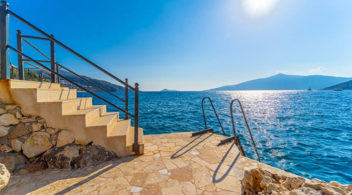 Villa Mavi Deniz ladders lead into the sea