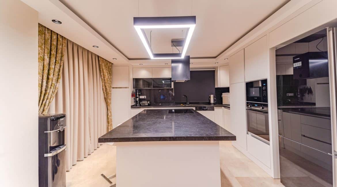 Villa Mavi Deniz open plan kitchen