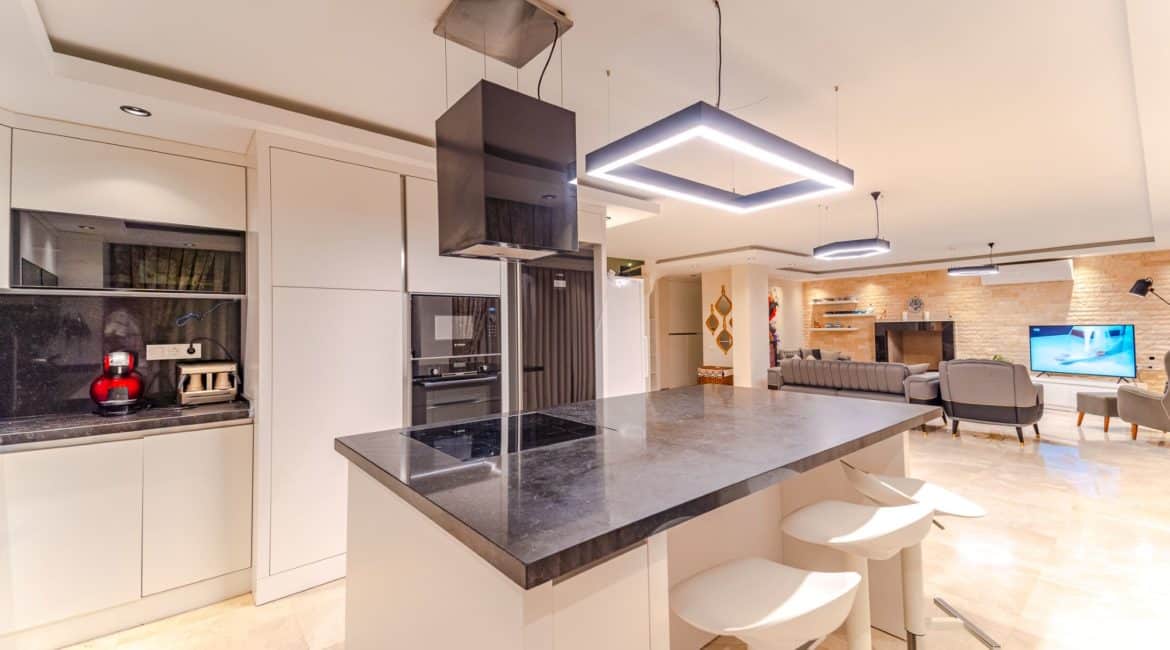 Villa Mavi Deniz open plan kitchen and living