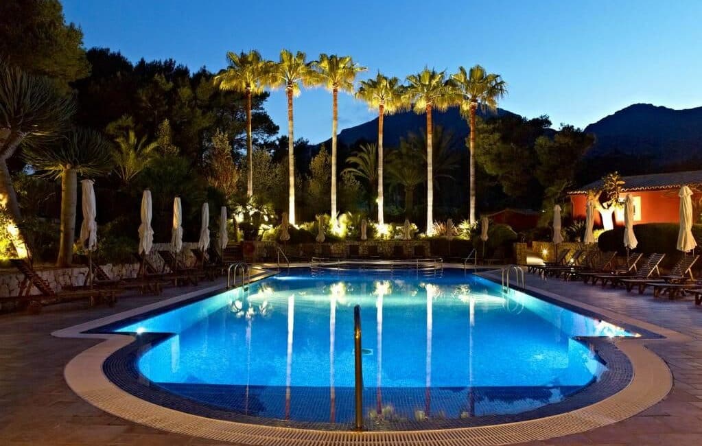 Cala Sant Vicenc pool by night